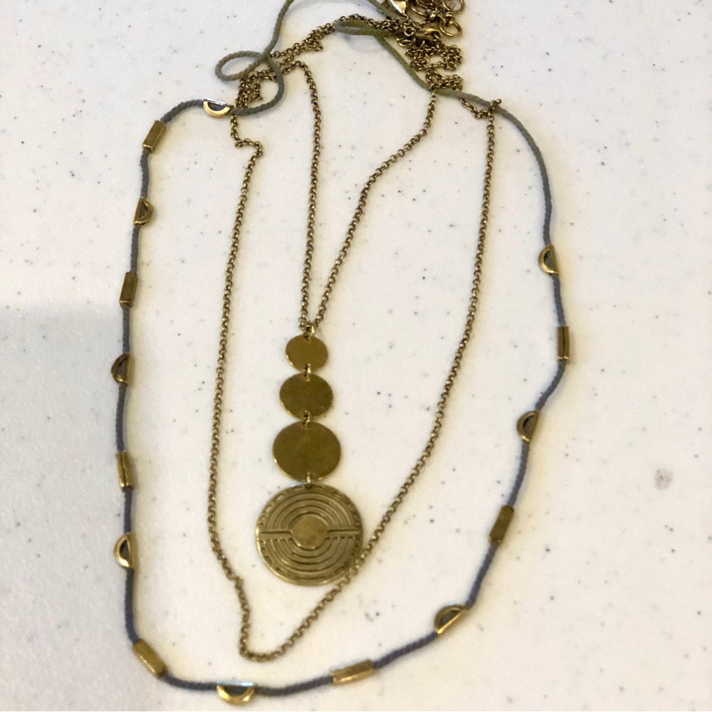 Lucky Brand Necklace triple strand- gold tone with gray cord - 4 circle pendant - Picture 9 of 13